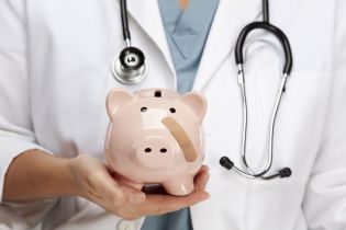 Pracodawcy RP: wzrost wynagrodzeń dla pielęgniarek i położnych zdestabilizuje sytuację finansową szpitali