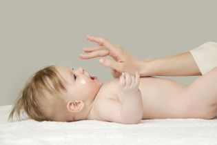 AZS u niemowlaka - jak postępować w czasie choroby?