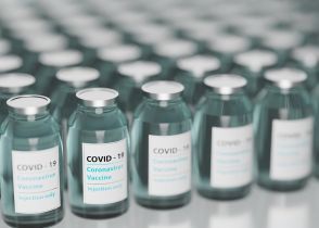 Jak bezpiecznie przechowywać szczepionki przeciw COVID-19