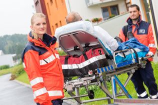 Odpowiedzialność ratownika medycznego w praktyce – cywilna, karna i zawodowa