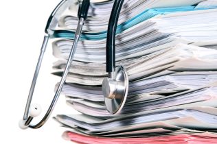 Udostępnianie dokumentacji medycznej i informacji o stanie zdrowia – odpowiedzi na najczęstsze pytania