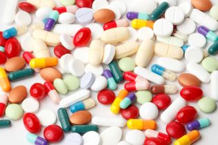 Nielegalny handel lekami online: jak rozpoznać i zwalczać? 