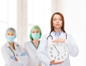 Jak długo maksymalnie może pracować personel szpitala