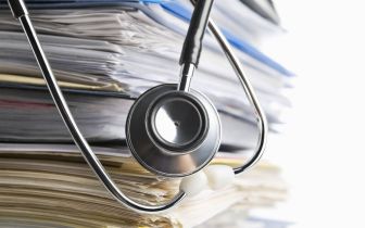 Najczęstsze błędy w dokumentacji medycznej: poradnik, jak ich unikać