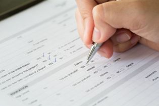 Czy student może przeprowadzać ankiety w placówce medycznej?