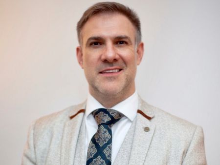 M. Dybowski
